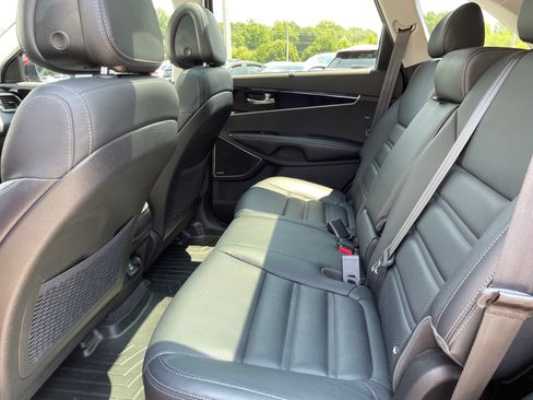 Used 2016 Kia Sorento SX FWD image 10