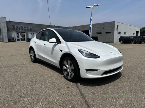 Used 2021 Tesla Model Y Long Range AWD/4WD image 11