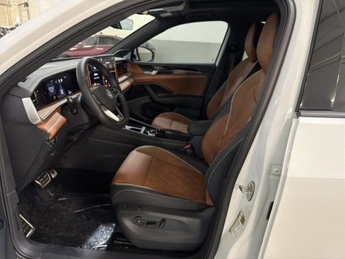 New 2026 Volkswagen Tiguan SEL R-Line image 16