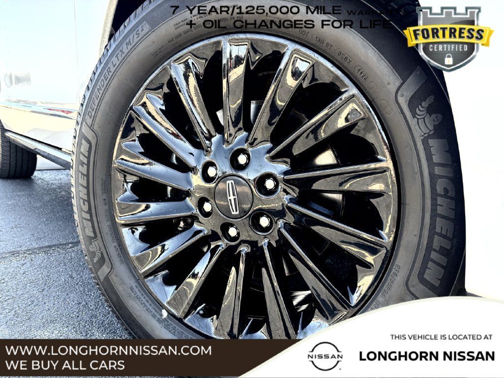 Used 2020 Lincoln Navigator 4WD image 9