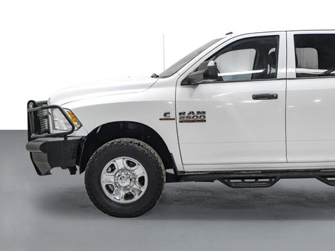 Used 2014 RAM 2500 Tradesman w/ Chrome Appearance Group image 10