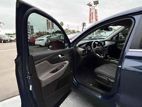 Used 2020 Hyundai Santa Fe SE image 90