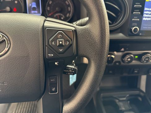 Used 2020 Toyota Tacoma SR image 19