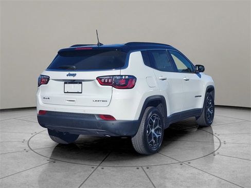 Certified 2024 Jeep Compass Limited image 12