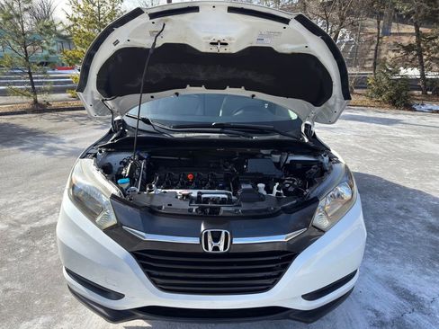 Used 2016 Honda HR-V LX image 33