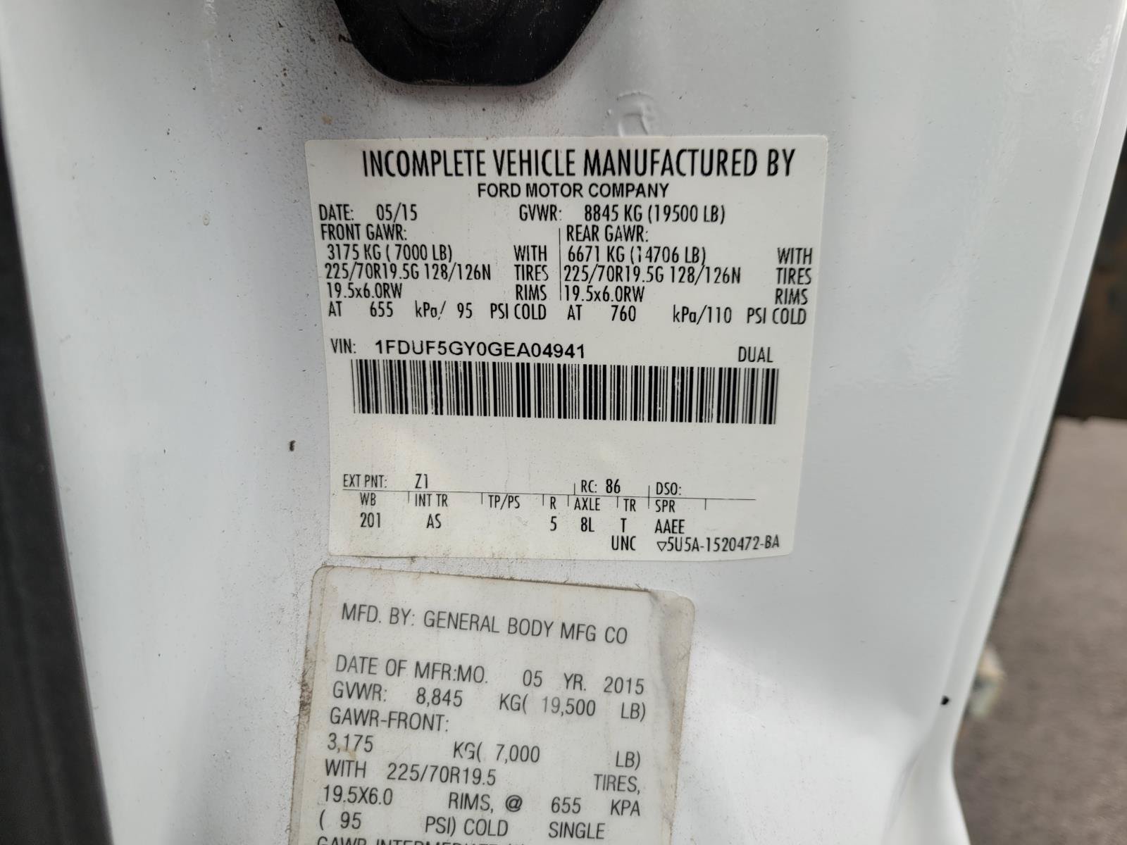 Used 2016 Ford F550 2WD Regular Cab Super Duty image 27