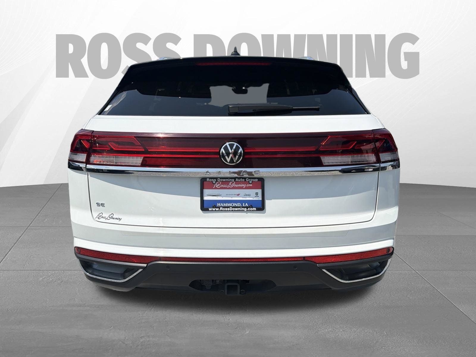 Used 2024 Volkswagen Atlas Cross Sport SE FWD image 5