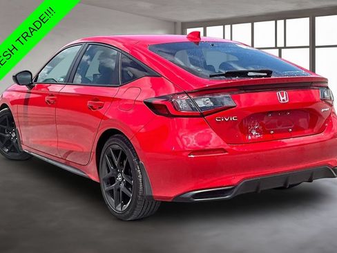 Used 2025 Honda Civic Sport image 4