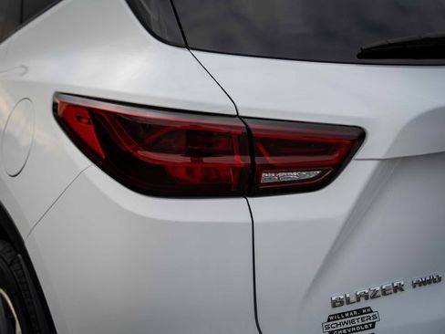 Used 2025 Chevrolet Blazer LT image 9