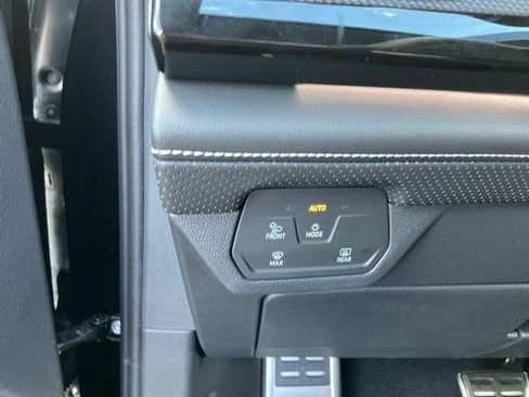 New 2026 Volkswagen Atlas Cross Sport SEL Premium R-Line image 20