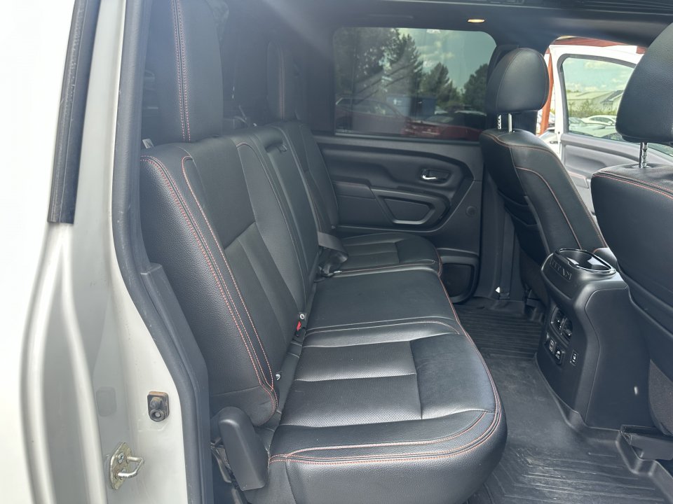 Used 2020 Nissan Titan PRO-4X w/ Pro-4x Convenience Package AWD/4WD image 22