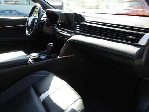 Used 2025 Toyota Camry SE FWD image 36