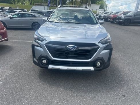 Used 2025 Subaru Outback Touring image 2