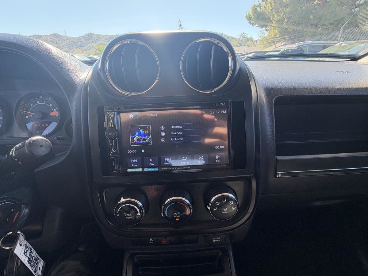 Used 2016 Jeep Patriot Sport w/ Power Value Group AWD/4WD image 13