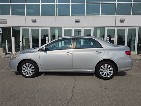 Used 2012 Toyota Corolla LE FWD image 12
