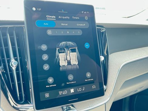 New 2026 Volvo XC60 B5 Plus w/ Protection Package Premier image 21