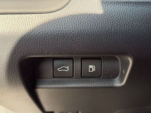 Used 2023 Toyota Crown AWD/4WD image 24