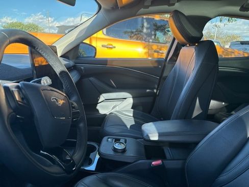 Used 2022 Ford Mustang Mach-E Premium image 6