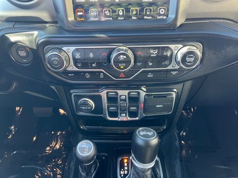 Used 2021 Jeep Wrangler Unlimited Sport image 19