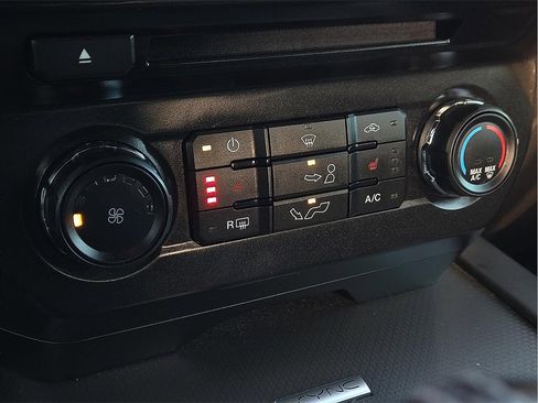 Used 2016 Ford F150 XLT w/ Equipment Group 302A Luxury image 14