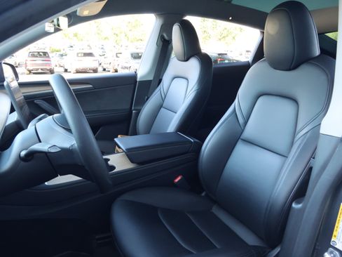 Used 2023 Tesla Model Y AWD image 28