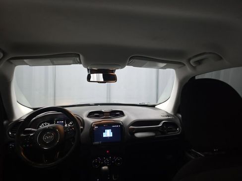 Used 2016 Jeep Renegade Latitude AWD/4WD image 17