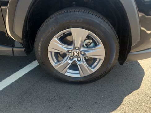 Certified 2025 Toyota RAV4 XLE AWD/4WD image 12
