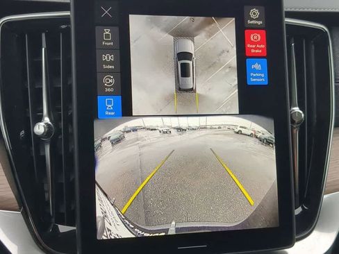 Certified 2026 Volvo XC90 B6 Plus w/ Protection Package Premier image 27