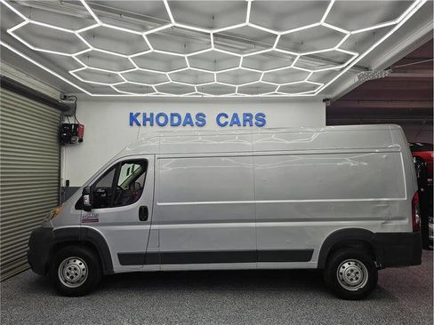 Used 2015 RAM ProMaster 2500 FWD image 1