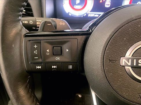 Used 2023 Nissan Rogue Platinum image 17