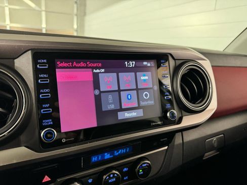 Used 2022 Toyota Tacoma SR5 image 22