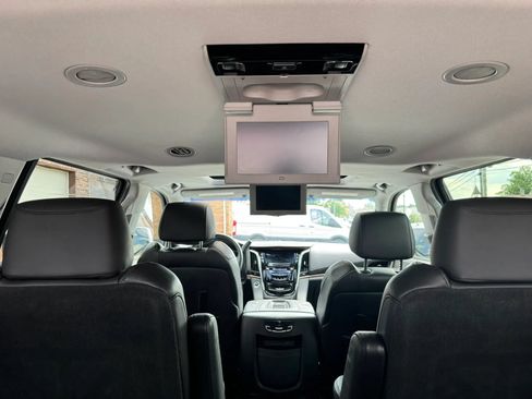 Used 2018 Cadillac Escalade ESV Luxury AWD/4WD image 45