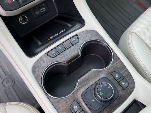 Used 2021 GMC Acadia Denali w/ Denali Ultimate Package image 29