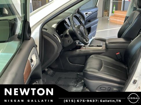Used 2019 Nissan Pathfinder Platinum FWD image 7