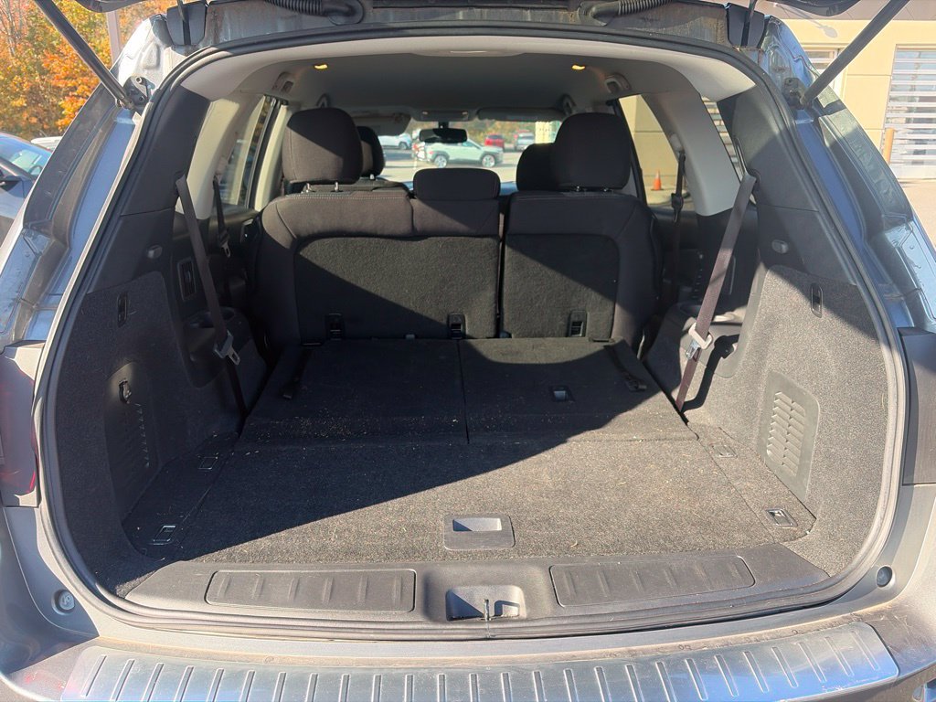 Used 2020 Nissan Pathfinder SV AWD/4WD image 7