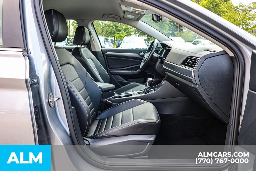 Used 2024 Volkswagen Jetta SE FWD image 20