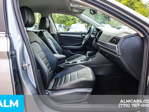 Used 2024 Volkswagen Jetta SE FWD image 20