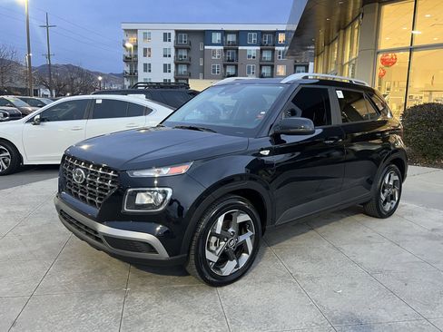 Certified 2023 Hyundai Venue SEL image 10