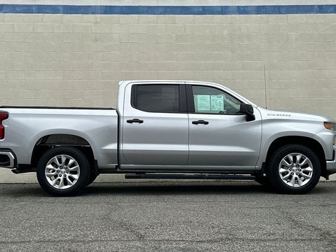 Certified 2022 Chevrolet Silverado 1500 Custom image 3