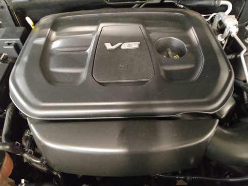 Used 2018 Dodge Durango GT w/ Premium Group image 30