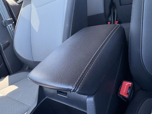 Used 2018 Ford Escape SE w/ Ford Safe & Smart Package image 27