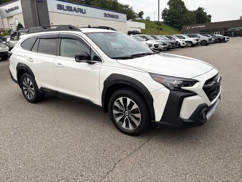 Used 2023 Subaru Outback Limited AWD/4WD image 7