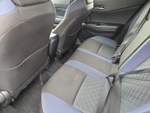 Used 2021 Toyota C-HR XLE FWD image 28