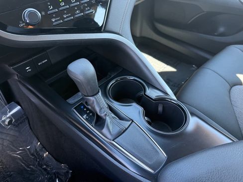 Used 2019 Toyota Camry LE image 22