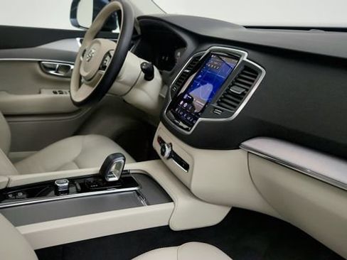 Used 2024 Volvo XC90 B5 Core AWD/4WD image 35