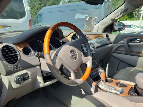 Used 2008 Buick Enclave CXL w/ Entertainment Package #2 FWD image 22