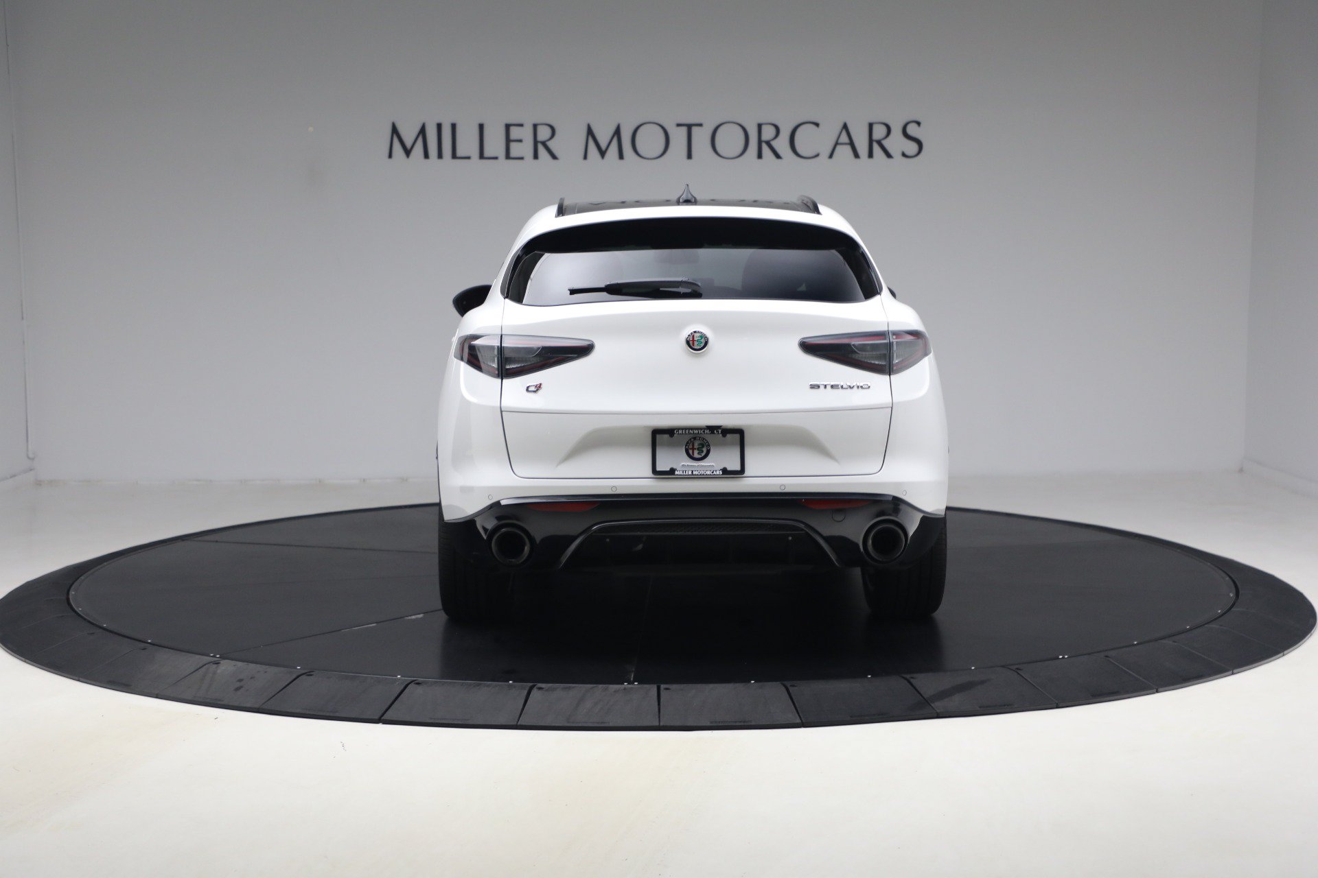 New 2026 Alfa Romeo Stelvio Sprint AWD/4WD image 5