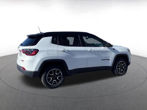 Used 2025 Jeep Compass Trailhawk image 15