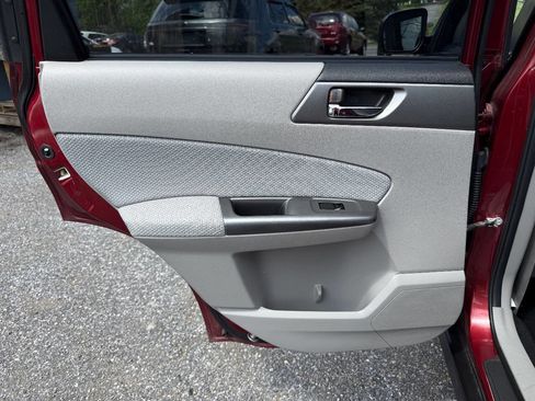Used 2013 Subaru Forester 2.5X Premium image 26