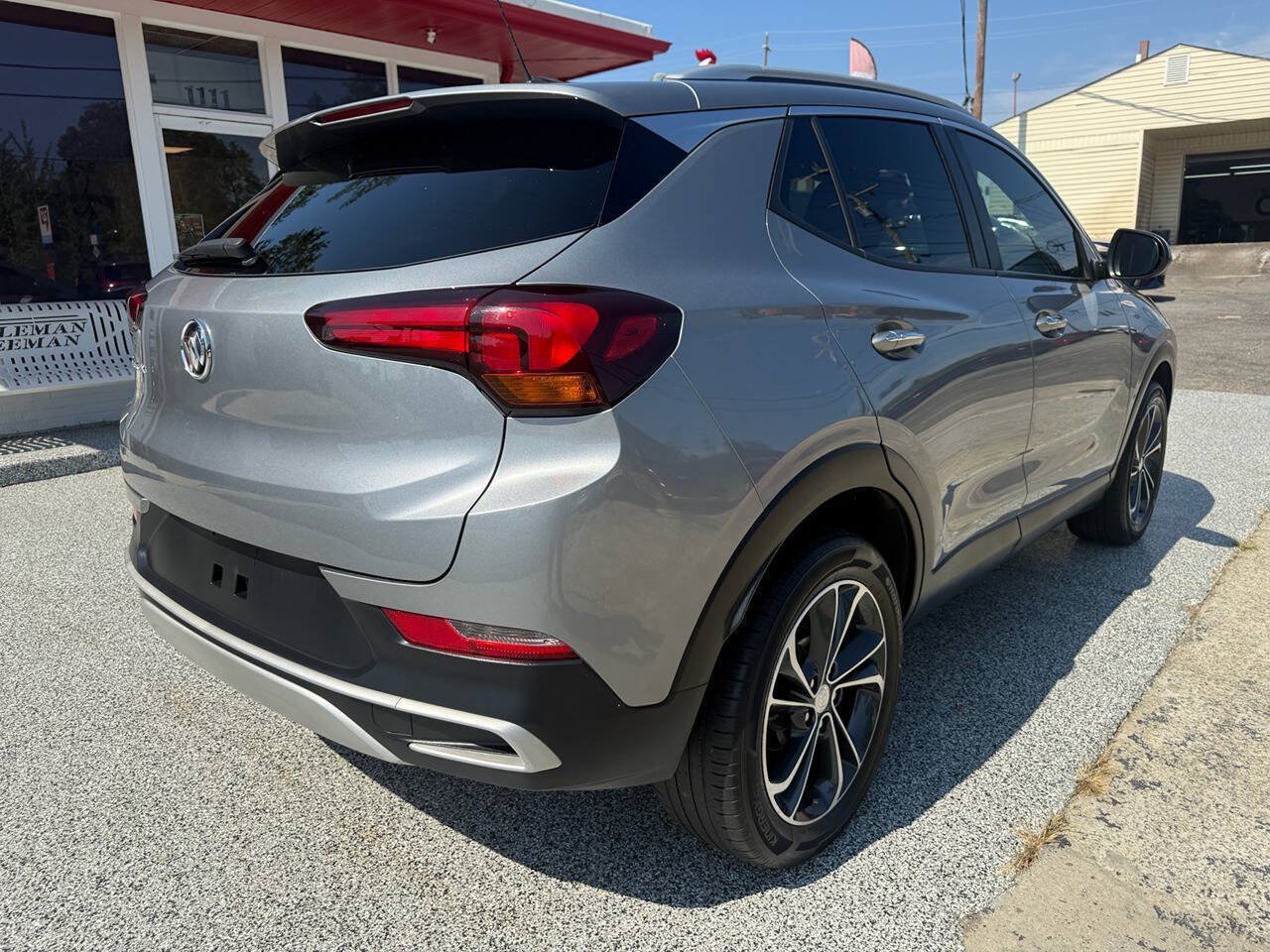 Used 2023 Buick Encore GX Select FWD image 11